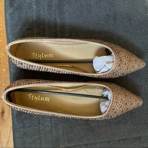 Styluxe ladies flats sz8